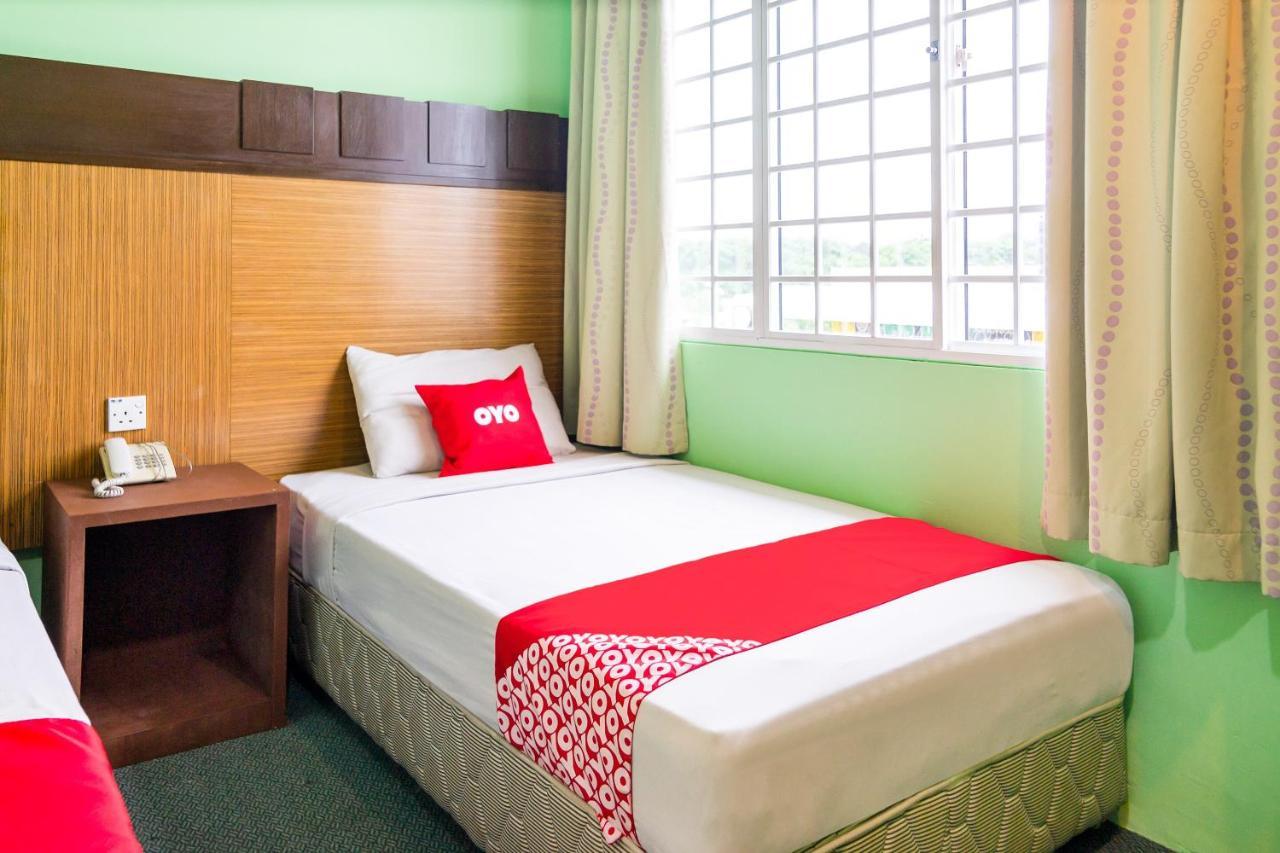 Oyo 89408 Royal Hotel Keningau Bagian luar foto