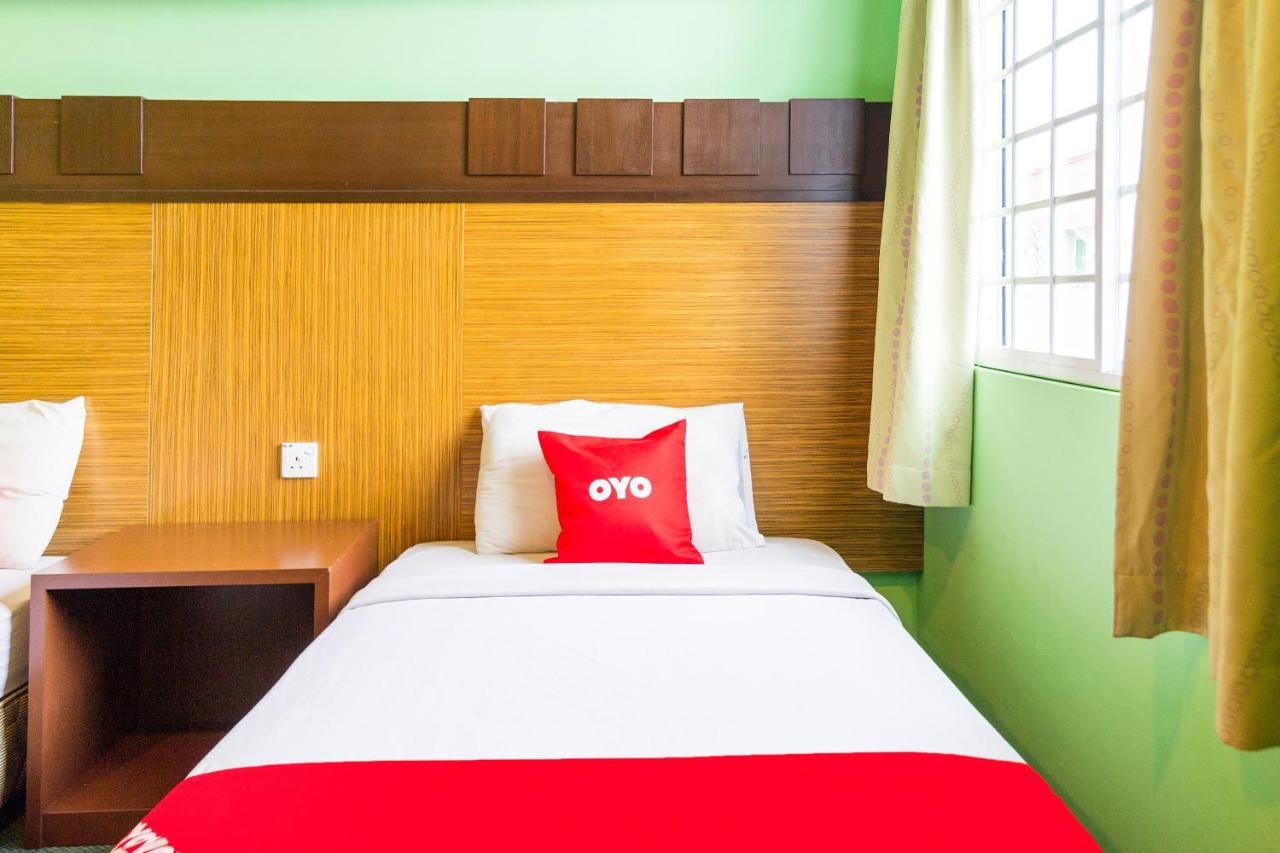 Oyo 89408 Royal Hotel Keningau Bagian luar foto