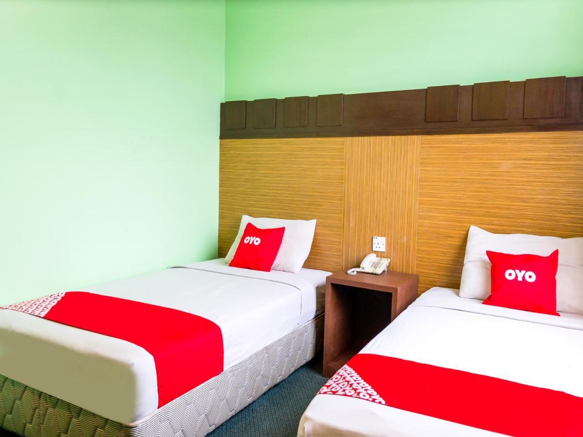 Oyo 89408 Royal Hotel Keningau Bagian luar foto